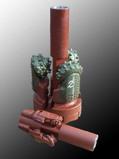 Erweiterungsstufe mit Rollenmeißel-Elementen in Flanschausführung